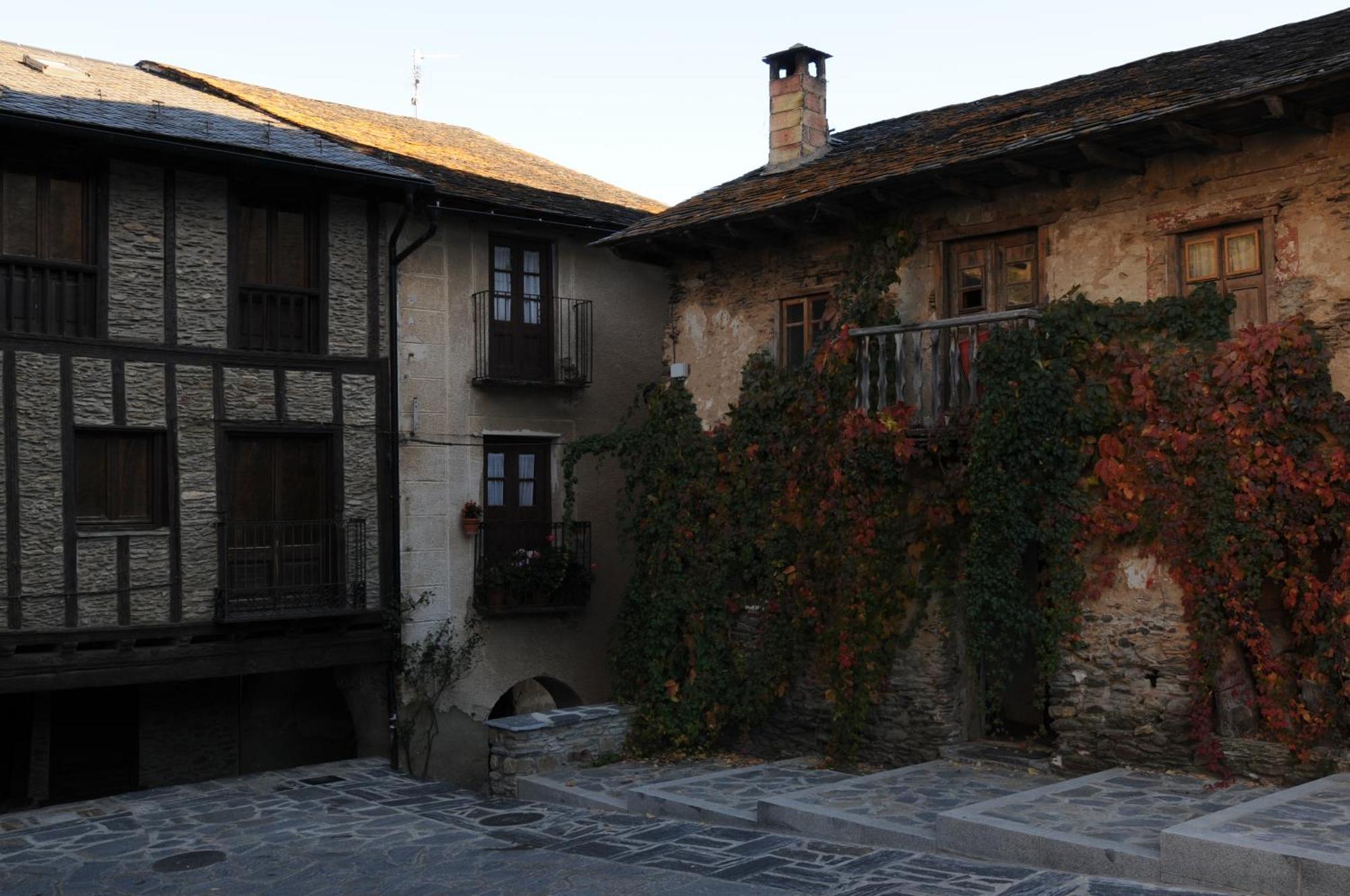 Casa Rural La Comella Tirvia Exterior photo